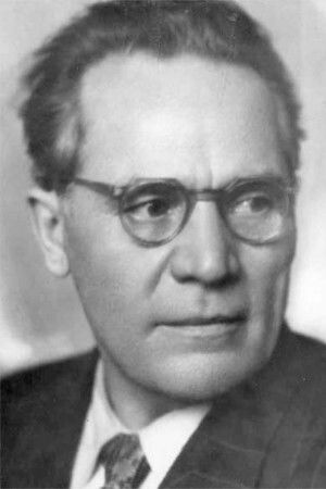 Nikolai Khryashchikov backdrop