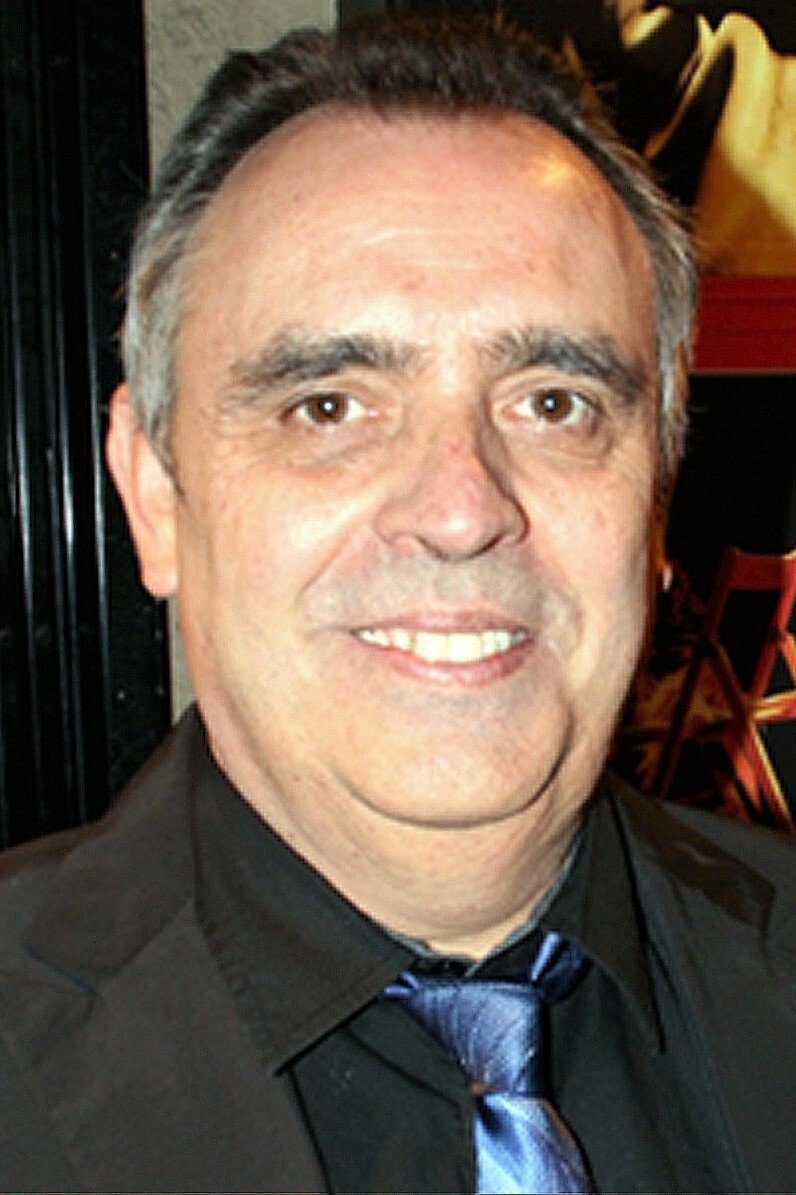 Joan Lluís Bozzo backdrop