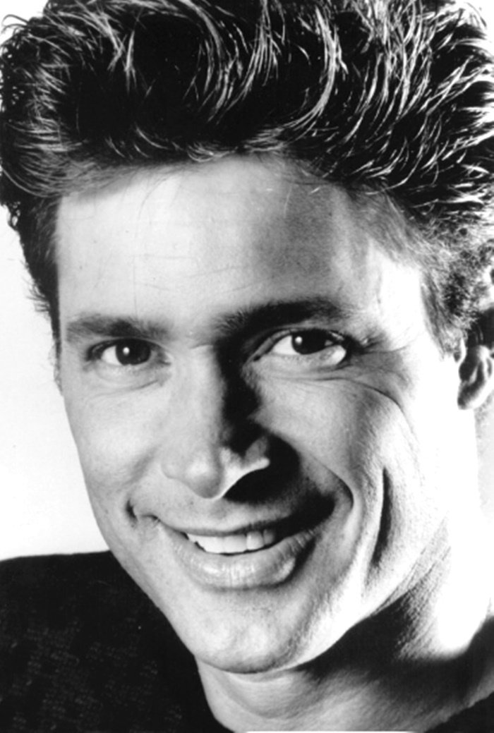 Tom Campitelli backdrop