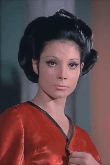 Seher Şeniz backdrop