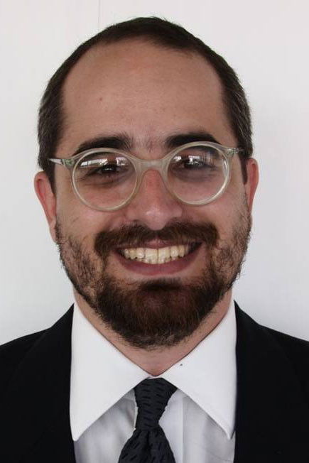 Eduardo Valente backdrop