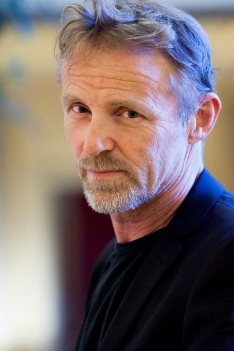 Jo Nesbø backdrop
