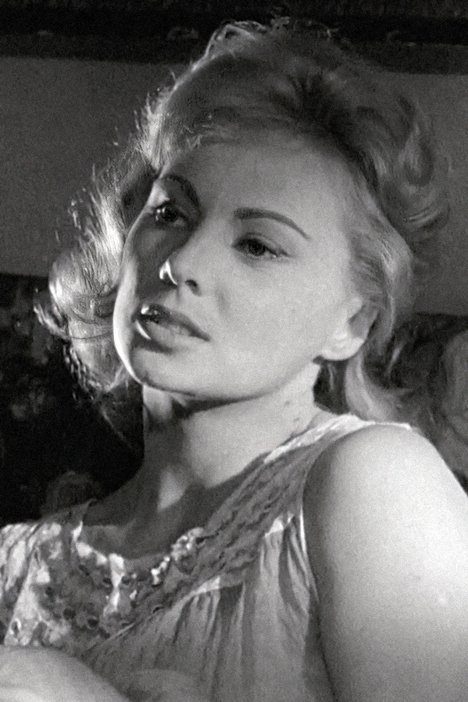 Hélène Rémy backdrop