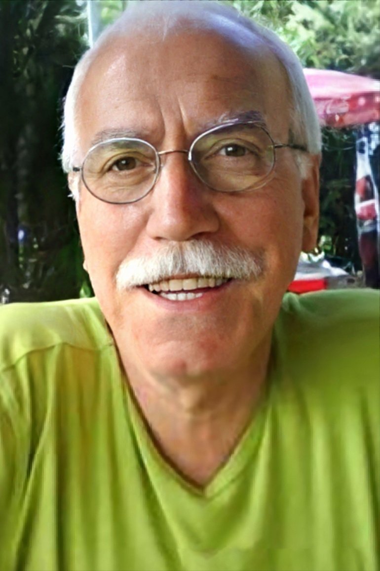 Erdinç Olgaçlı backdrop