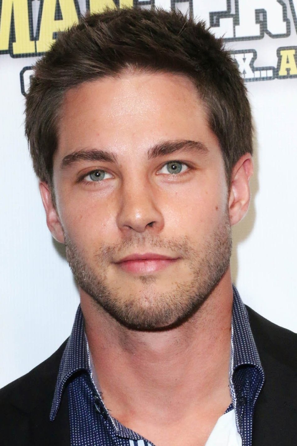 Dean Geyer backdrop