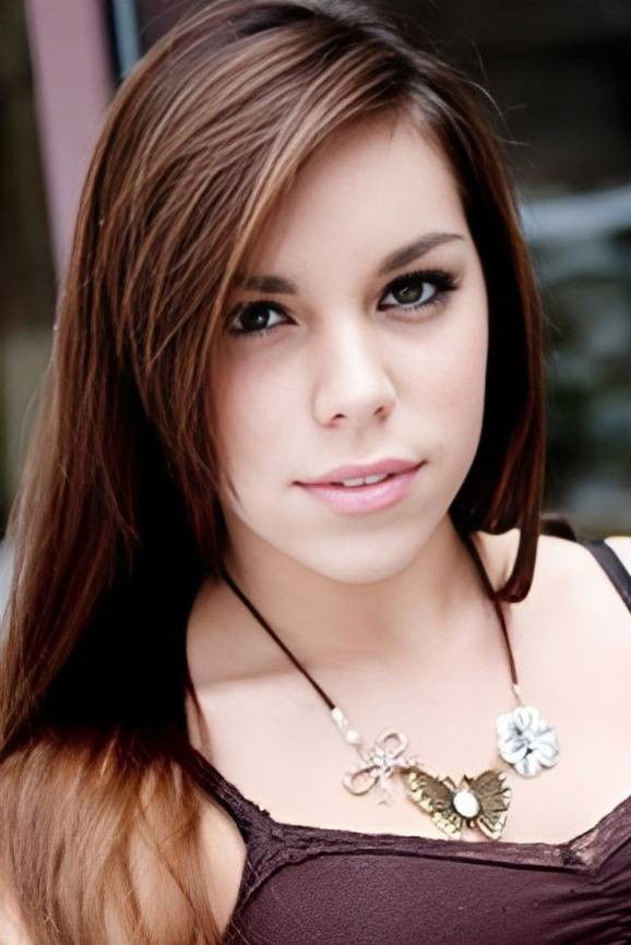 Riana Ballo backdrop