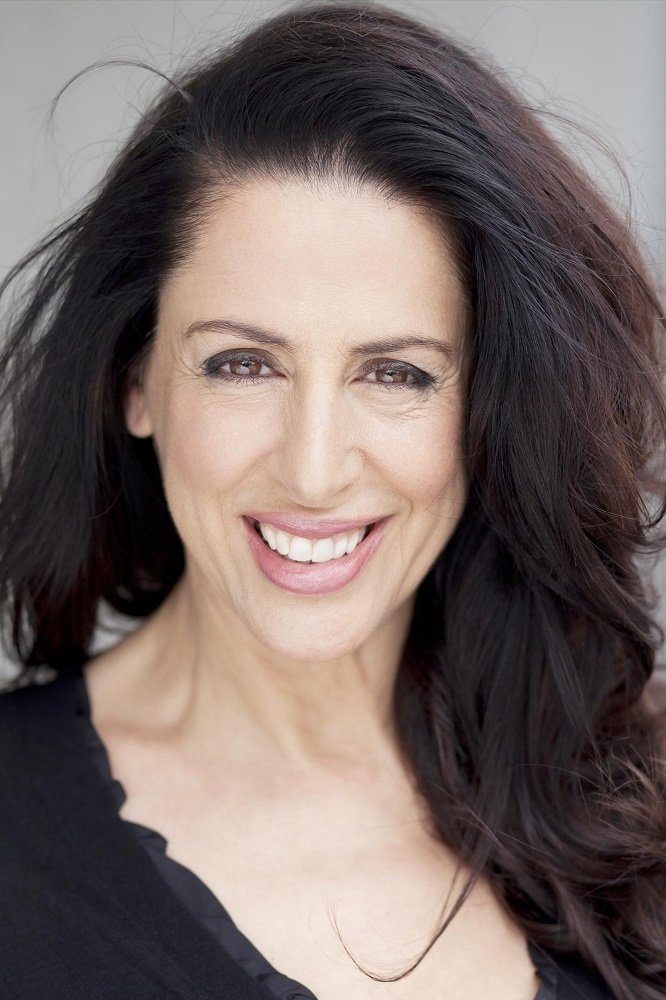 María Mercedes backdrop