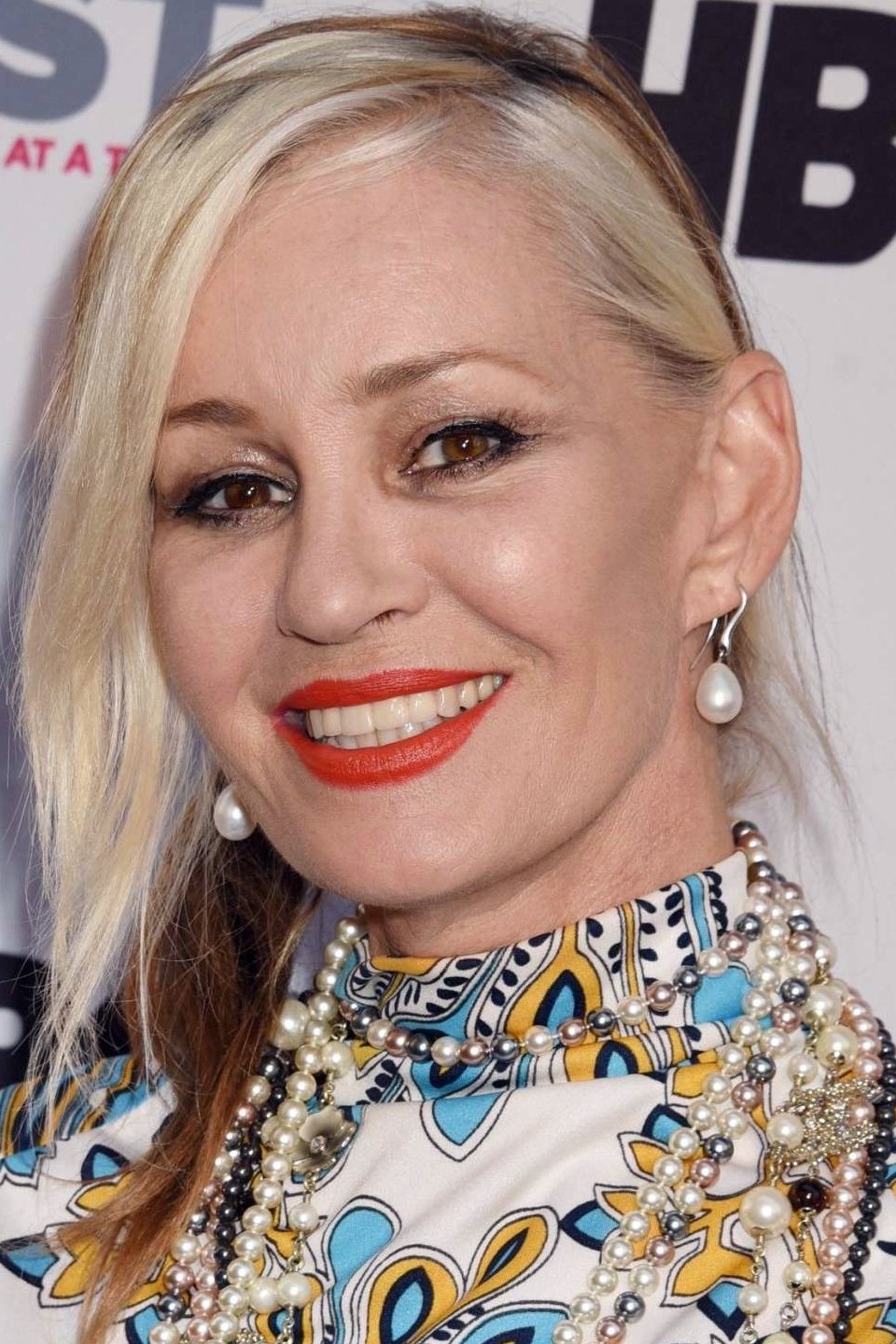 Siobhan Fahey backdrop