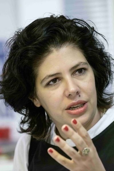 Pandora da Cunha Telles backdrop