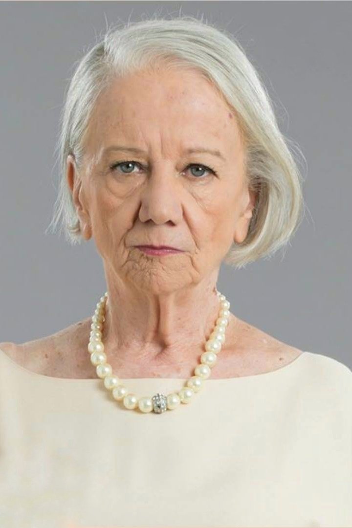 Elisa Lisboa backdrop