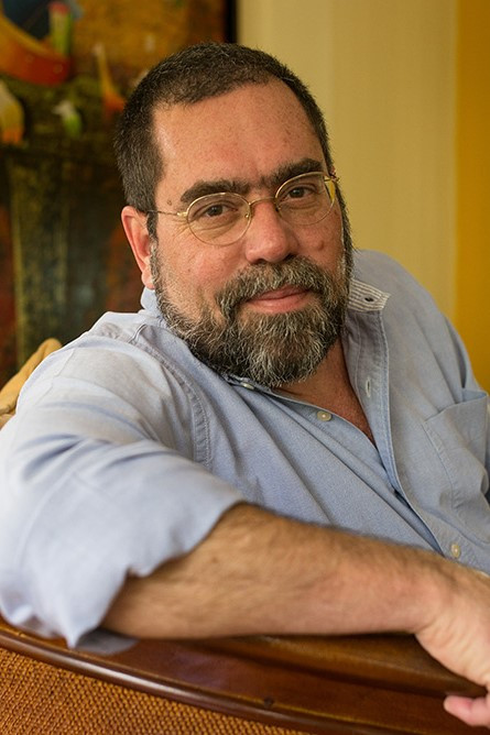 Luis Alberto Lamata backdrop