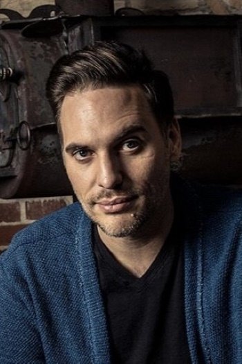 Curtis Gwinn backdrop