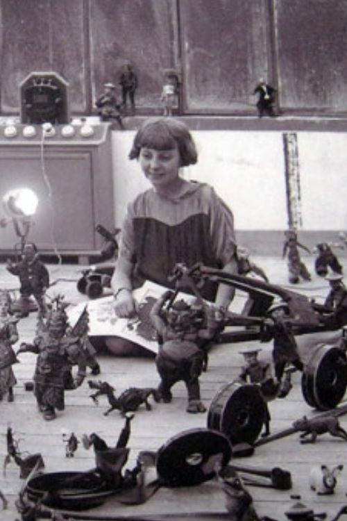 Irene Starewicz backdrop