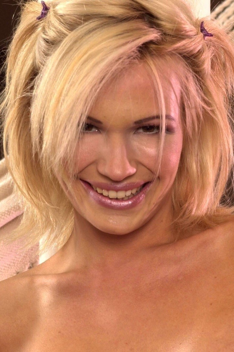 Nina Roberts backdrop