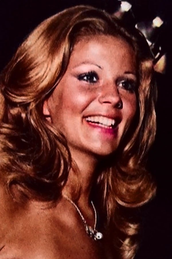 Graciela Alfano backdrop