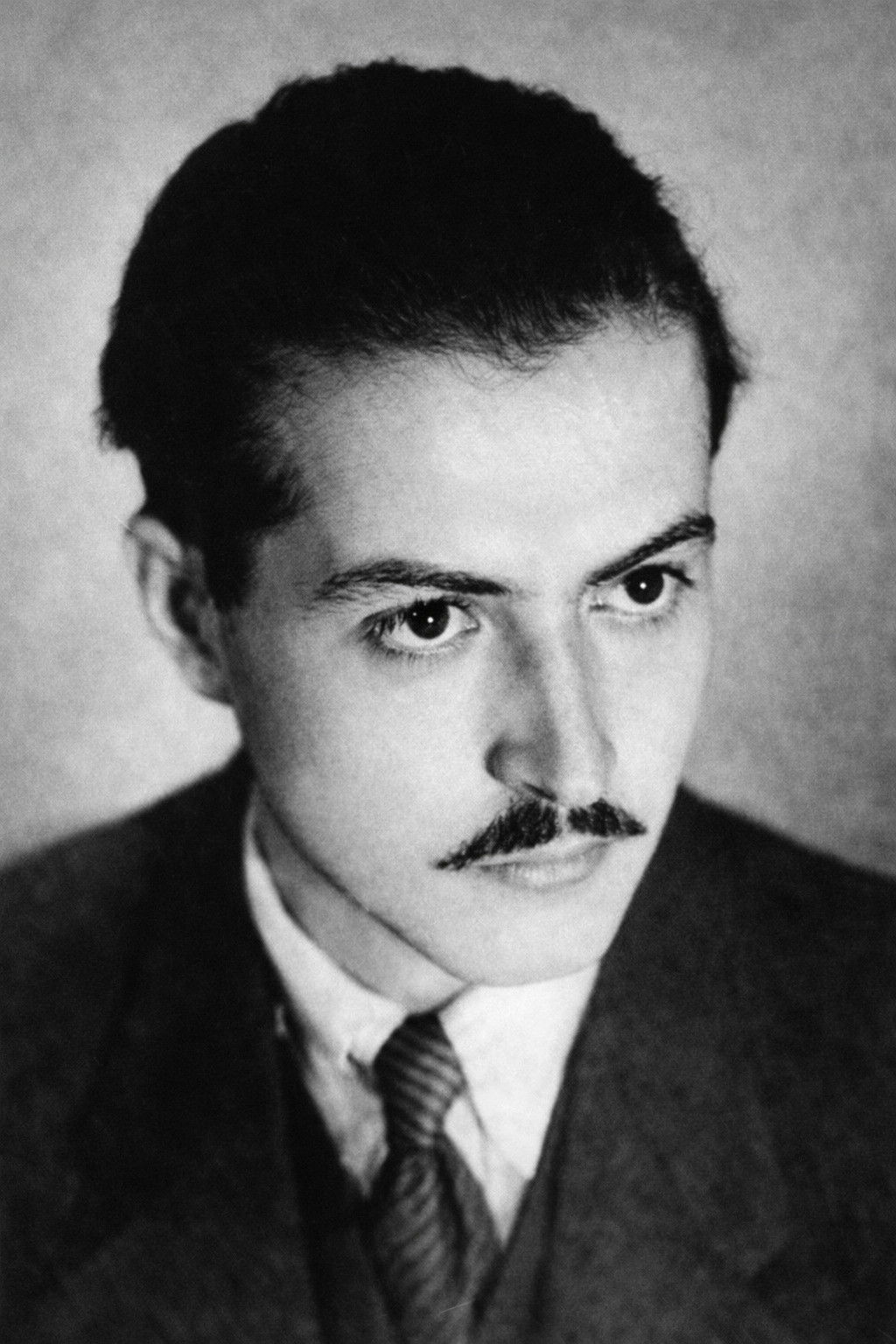 Fernando A. Rivero backdrop