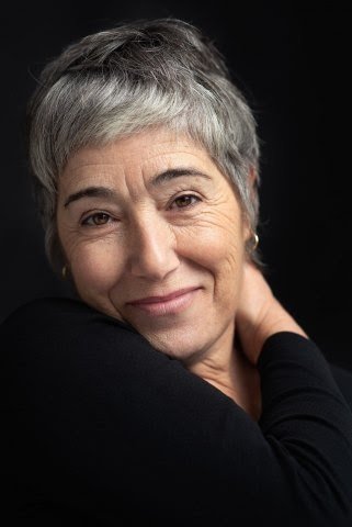 Mercedes Castro backdrop