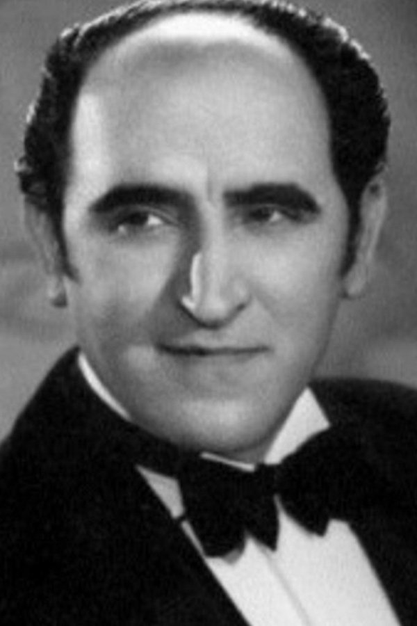 Lukas Gridu backdrop