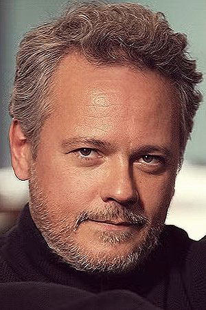 Danton Mello backdrop