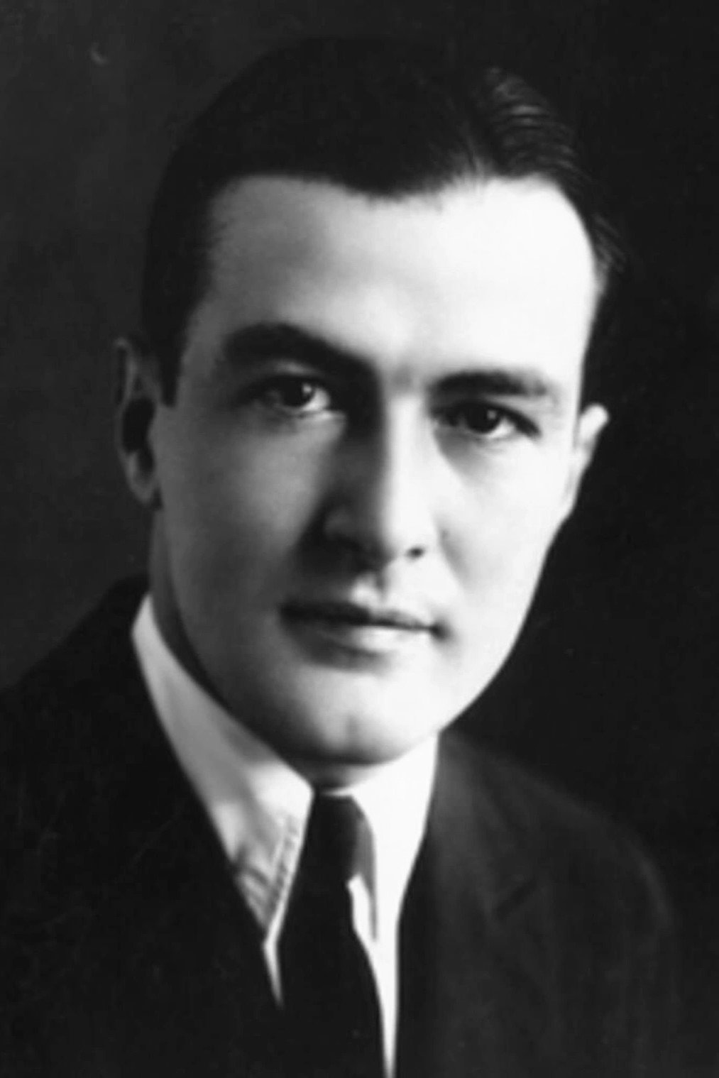 Lester Vail backdrop