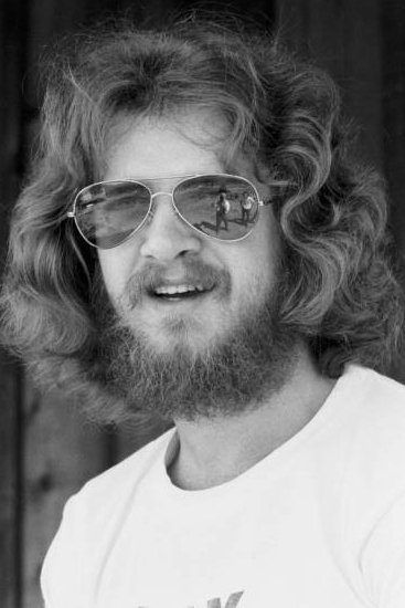 Lee Loughnane backdrop