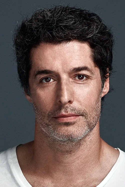 Francisco Pérez-Bannen backdrop