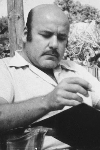 Sergio Véjar backdrop