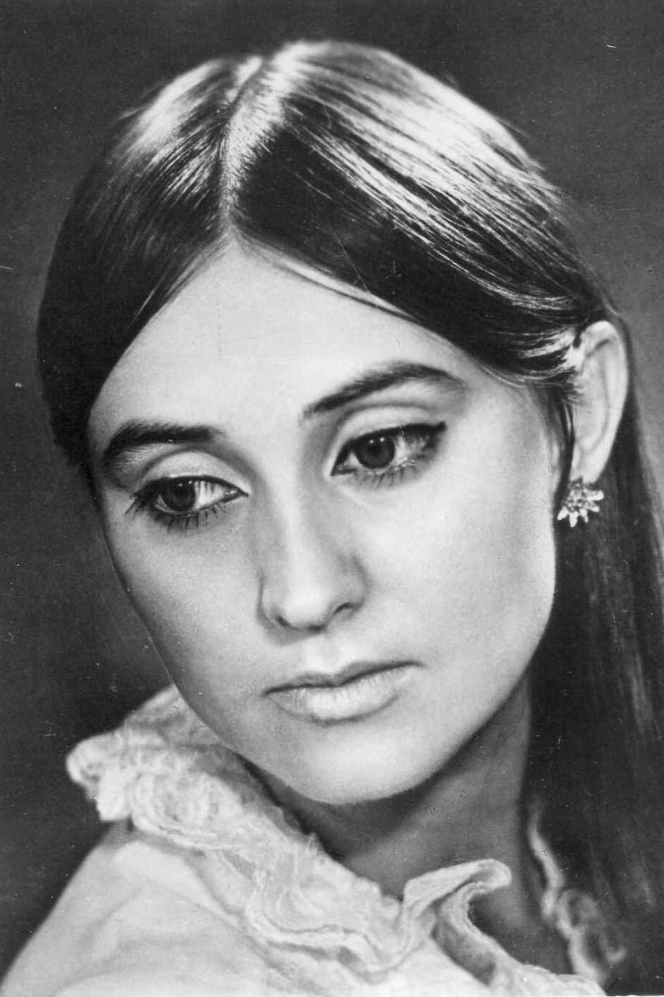 Larysa Kadochnykova backdrop