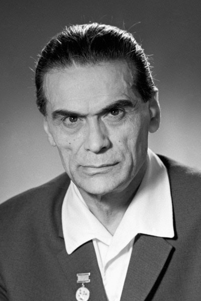 Spartak Bagashvili backdrop