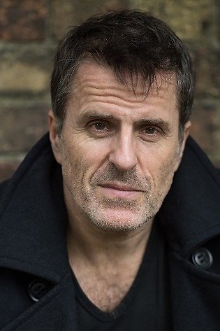 Con O'Neill backdrop