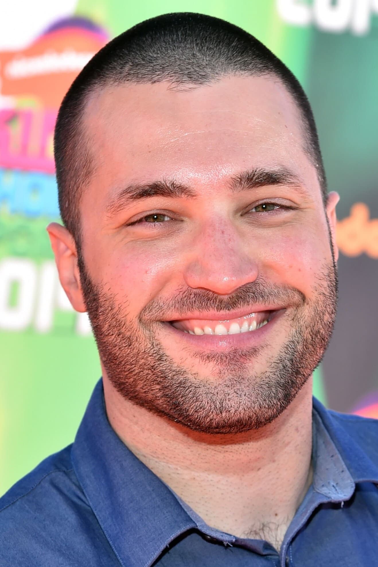 Zoran Korach backdrop