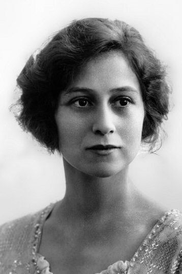 Christine Silver backdrop