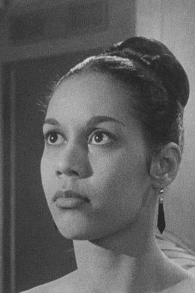 Karmen De Lavalladë backdrop