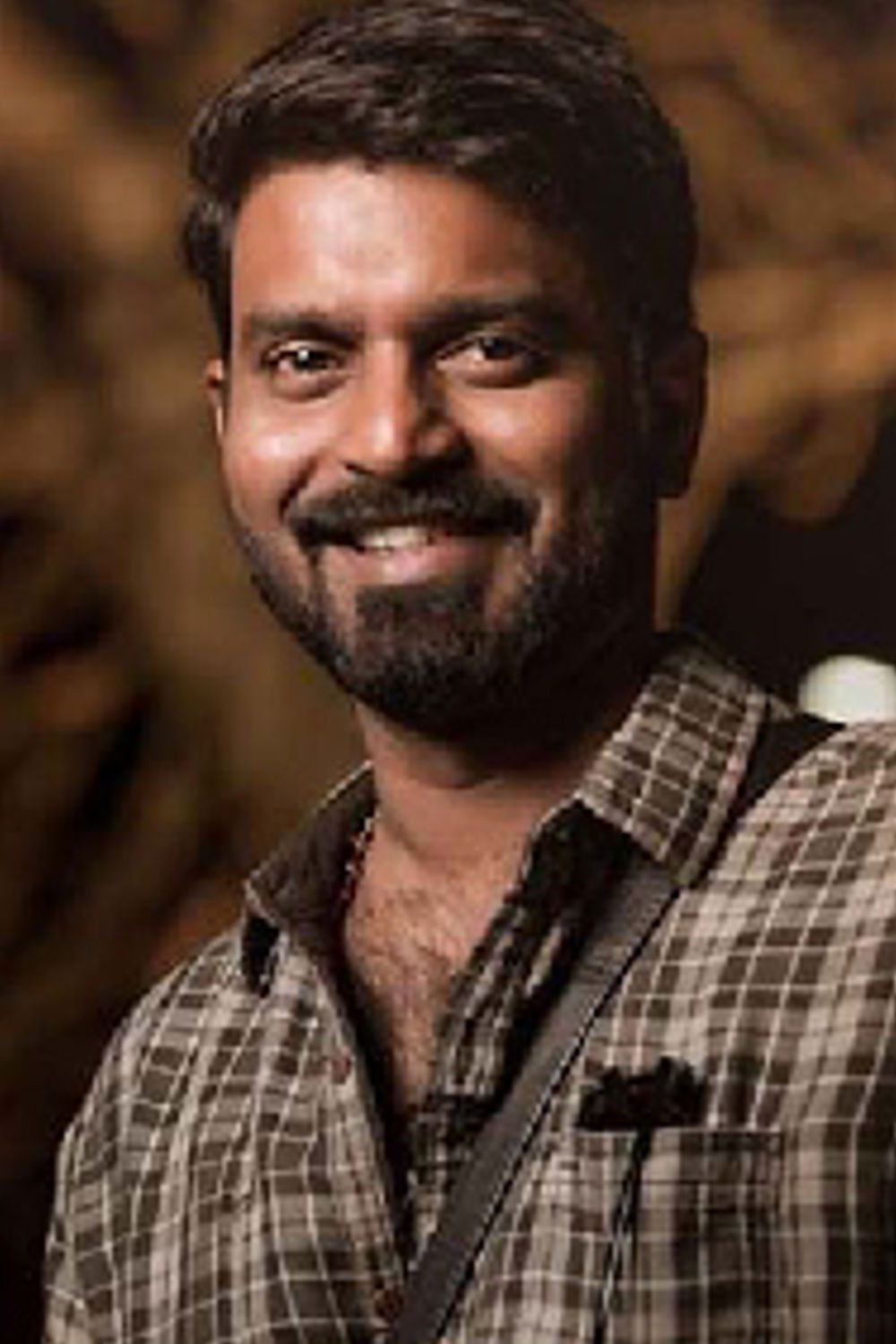 Ma Ka Pa Anand backdrop