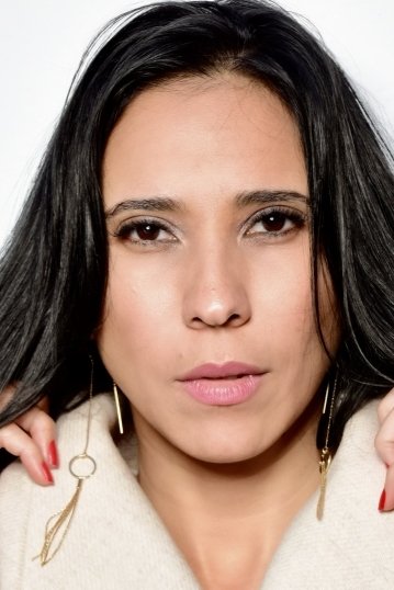 Yuliet Cruz backdrop