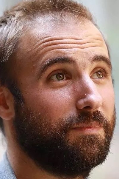 Lucas Bonnifait backdrop