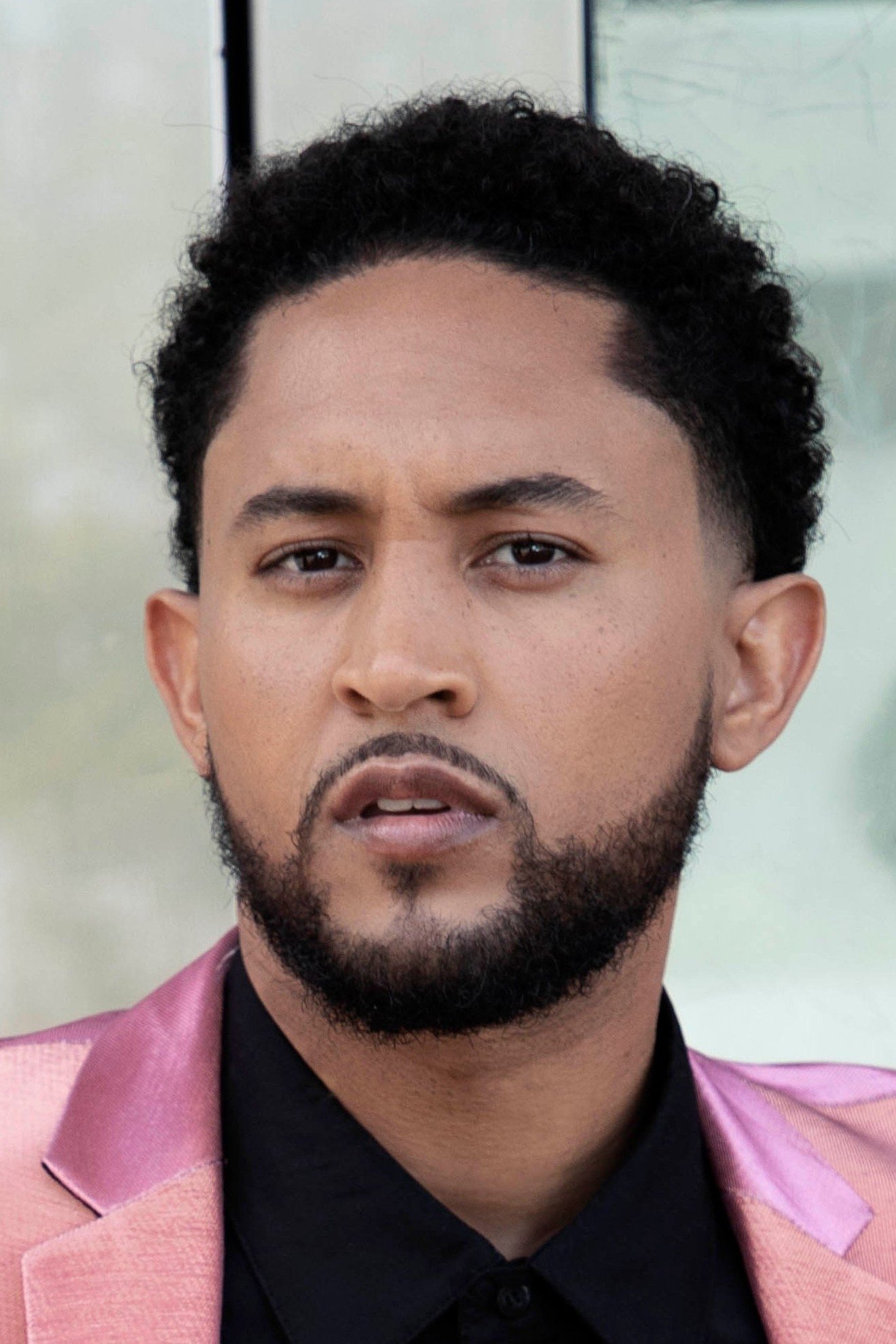 Tahj Mowry backdrop
