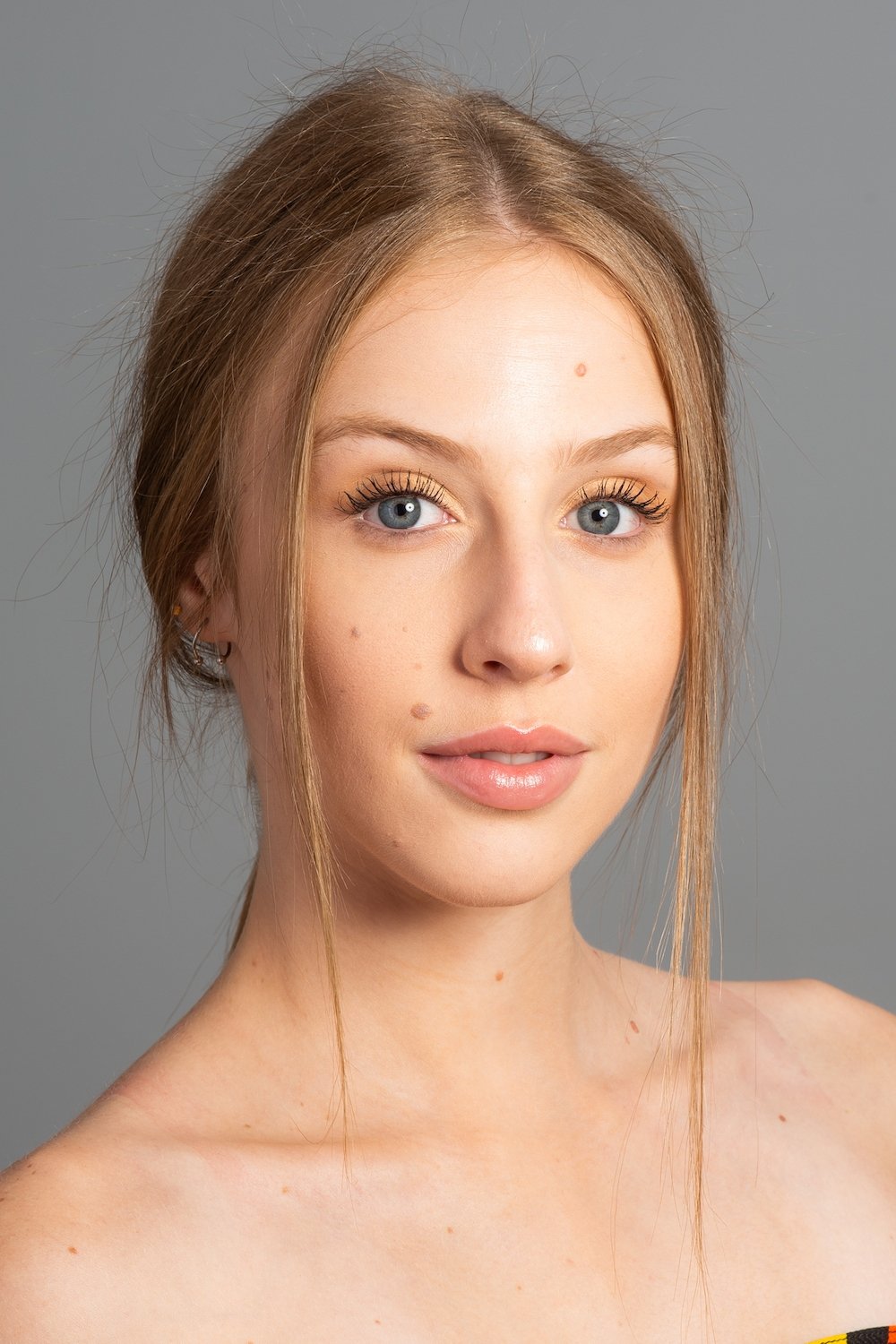 Denisse Peña backdrop