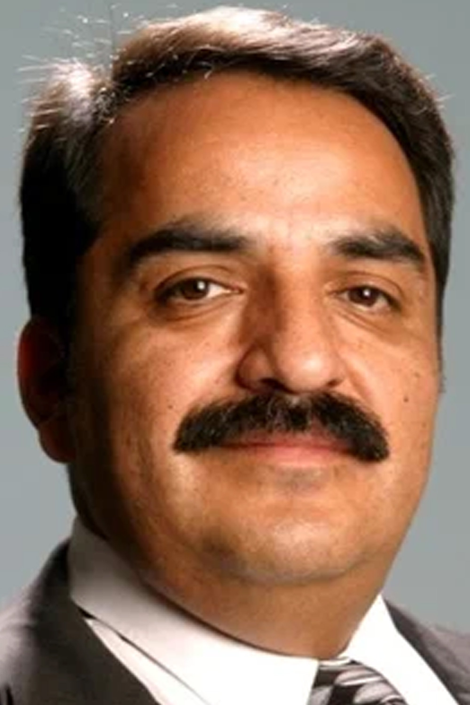 Julio Escalero backdrop