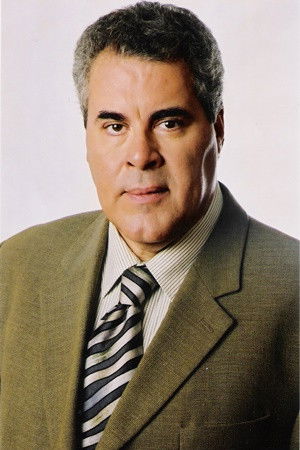 Claudio Curi backdrop