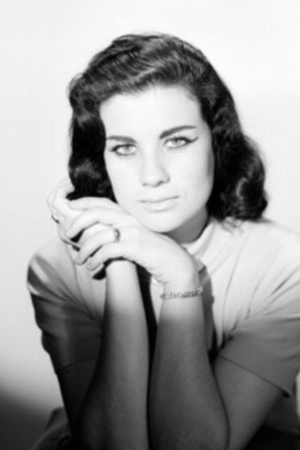 Yolanda Ciani backdrop