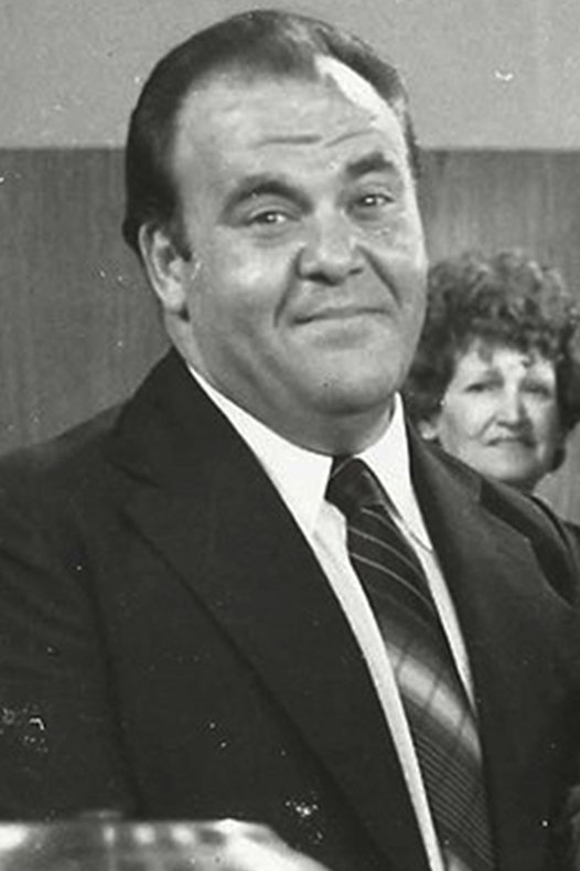 Javier Portales backdrop