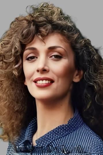 Inés Morales backdrop