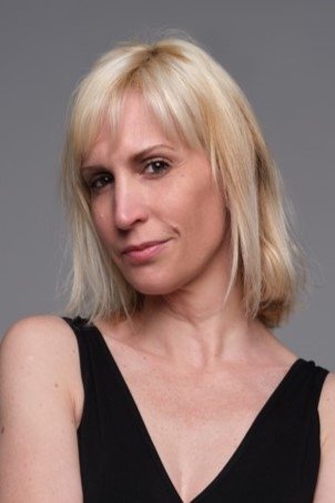 Virginia Rodríguez backdrop