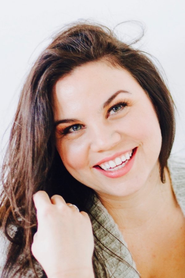 Ilona Smyth backdrop