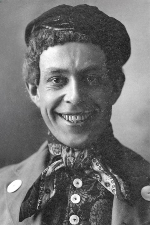 Knute Erickson backdrop