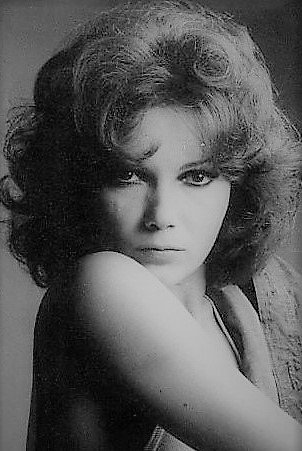 María Silva backdrop