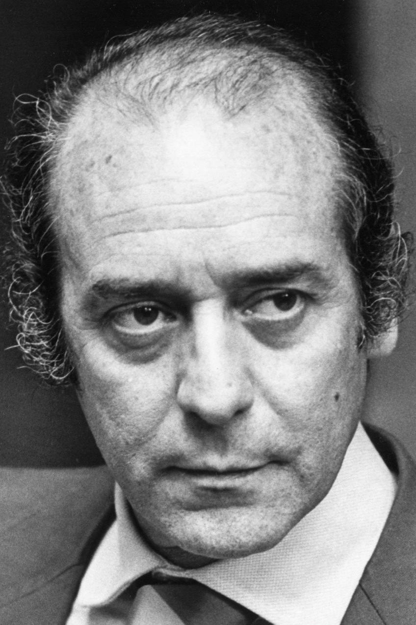 Giancarlo Sbragia backdrop