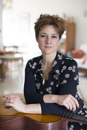 Virginia Innocenti backdrop