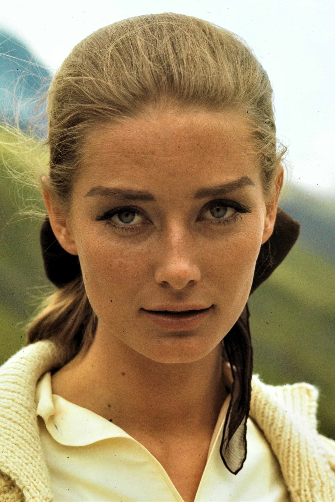 Tania Mallet backdrop